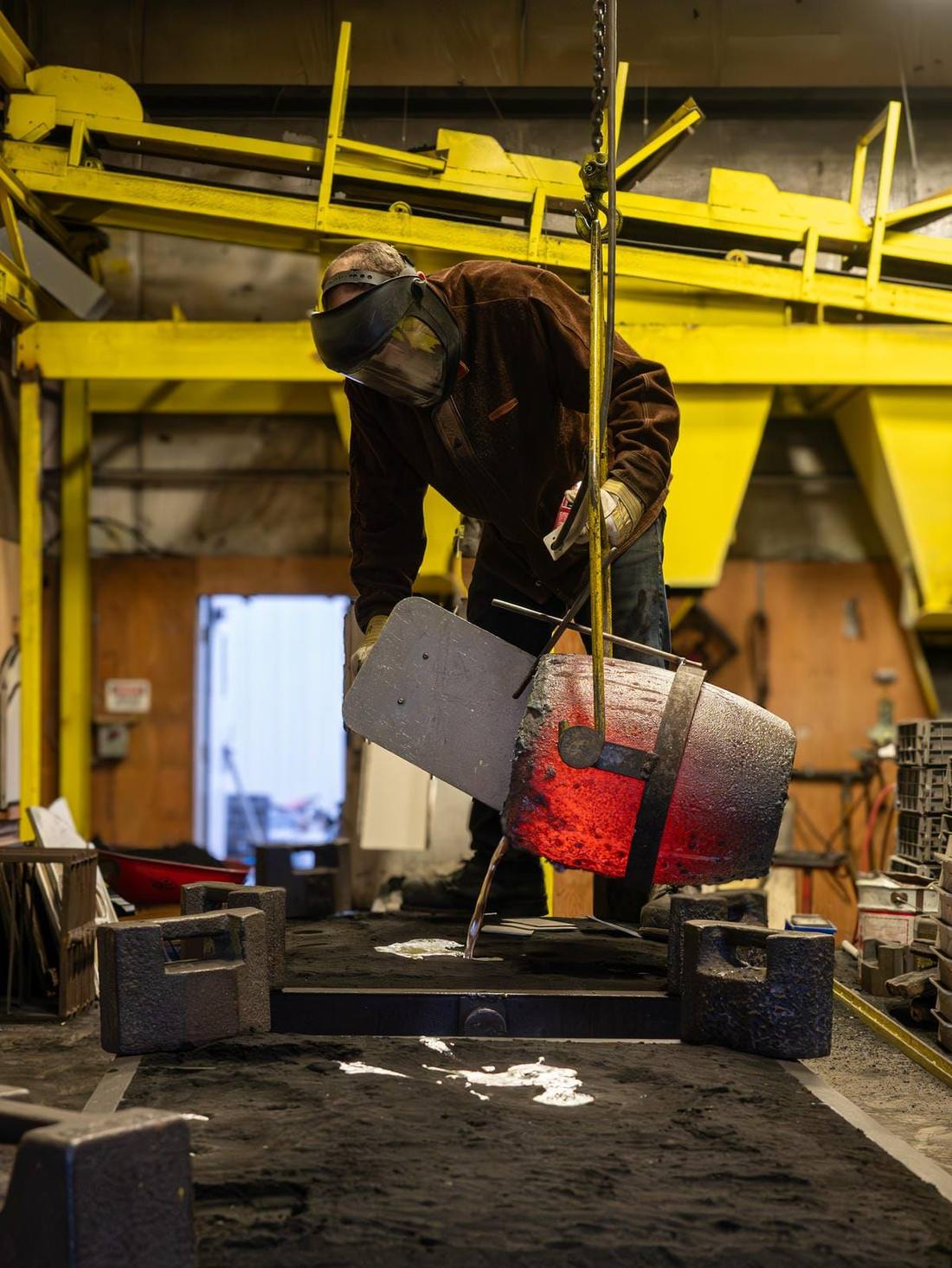 Casting aluminum at Wellington Foundry
